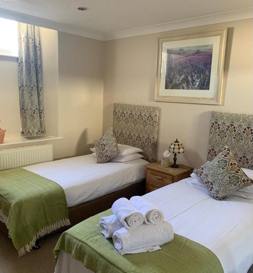 Dolphin Hotel Bovey Tracey Buitenkant foto