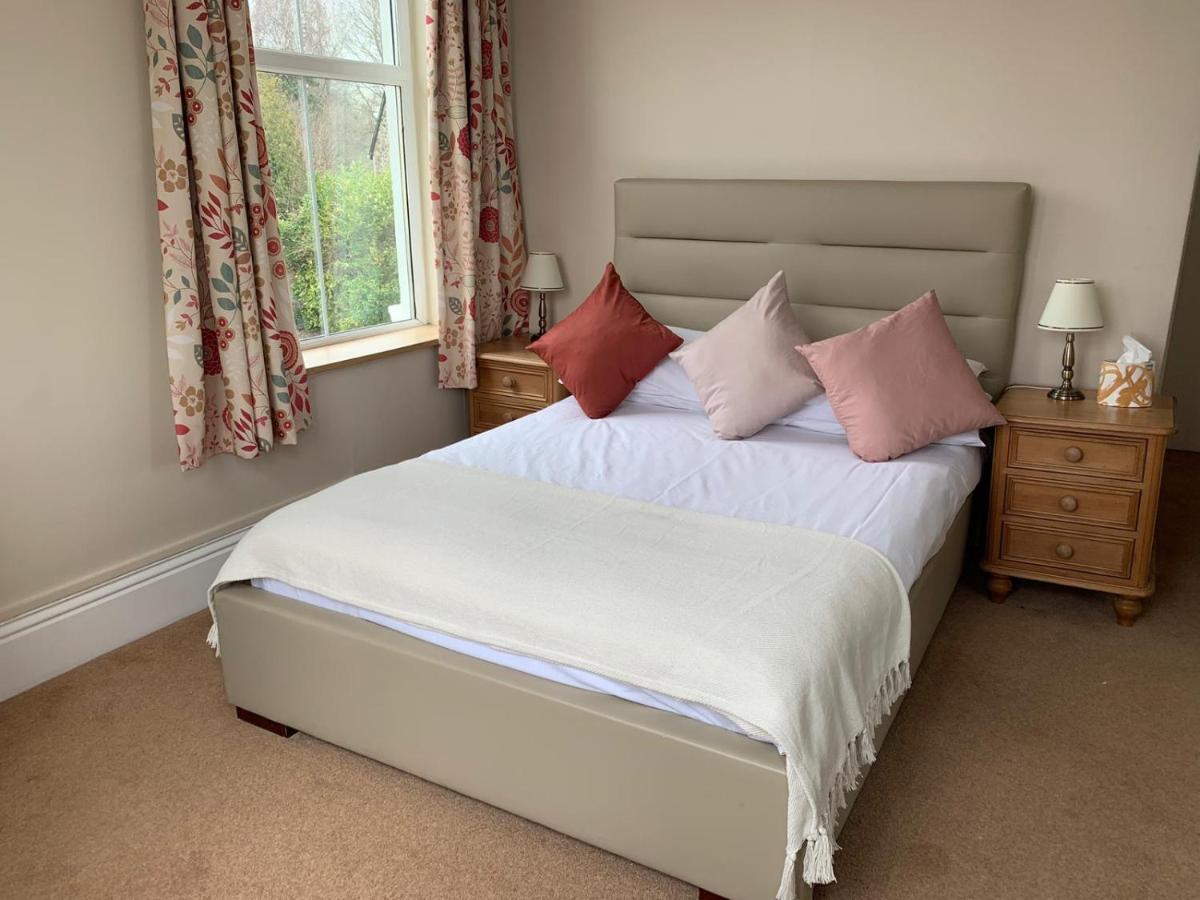 Dolphin Hotel Bovey Tracey Buitenkant foto